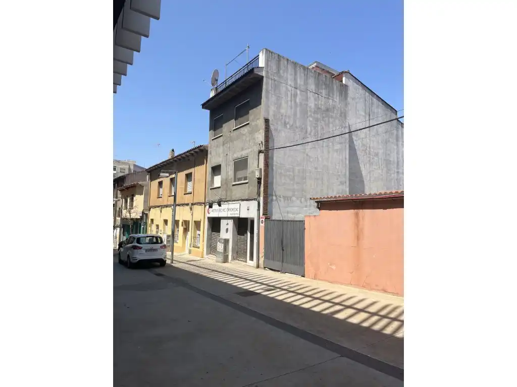Edificio en venta en Col.legis Nous