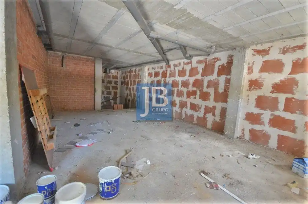 Local comercial en venda a Avinguda de les Corts Valencianes, imagen 3