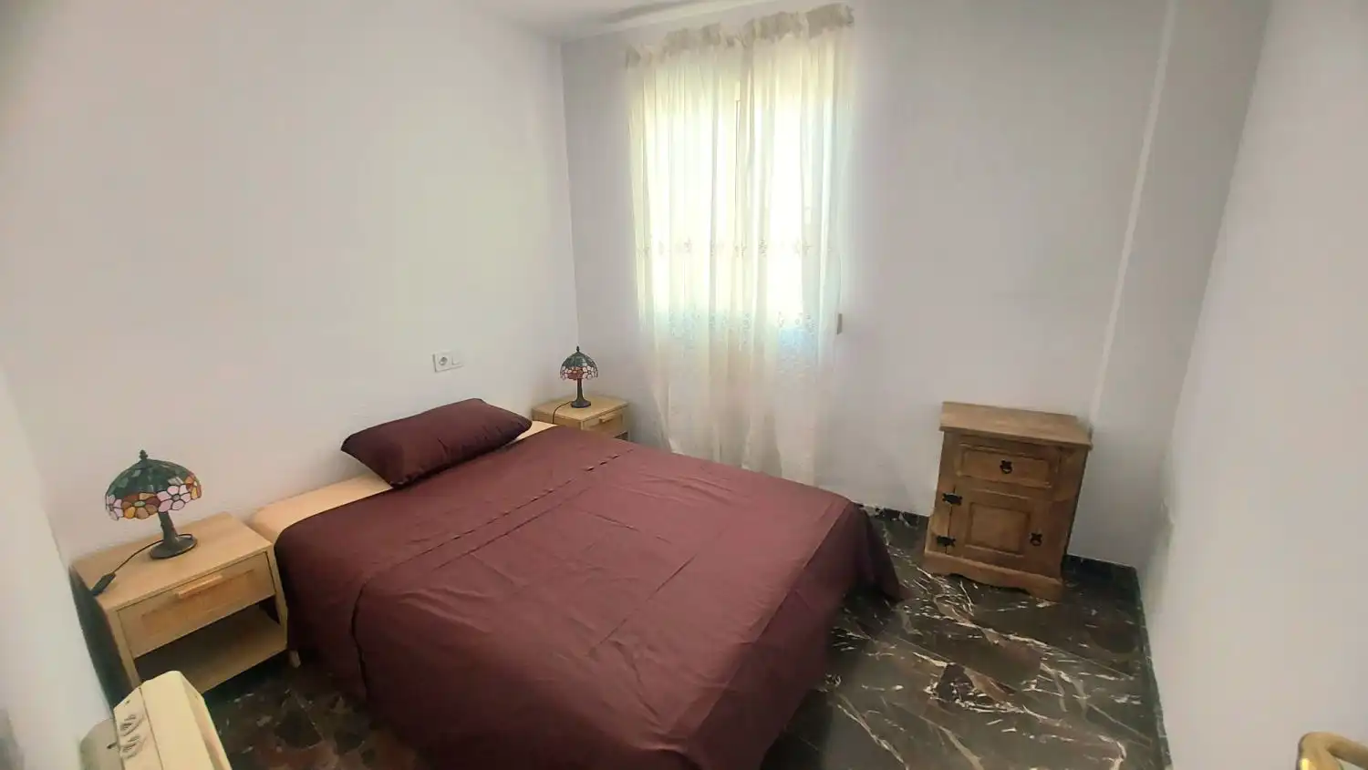 Dormitori de Pis de lloguer en Jaén amb Aire condicionat, Calefacció i Terrassa