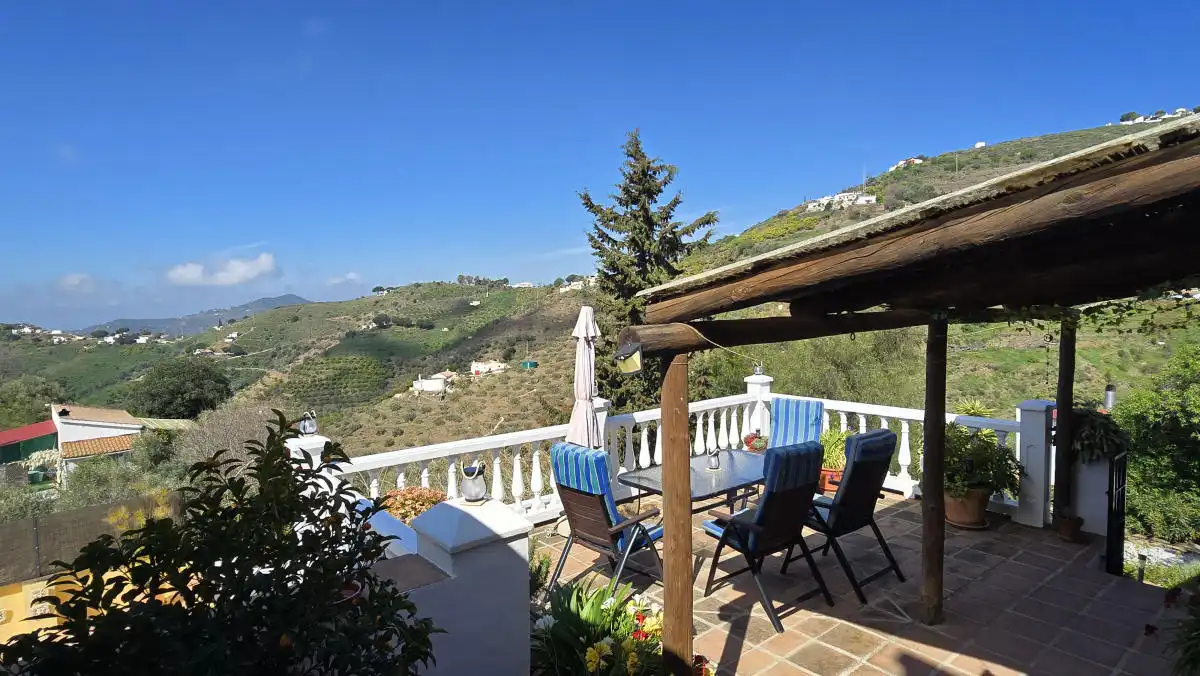 Casa rústica amb jardí en venda a Cómpeta, imagen 38