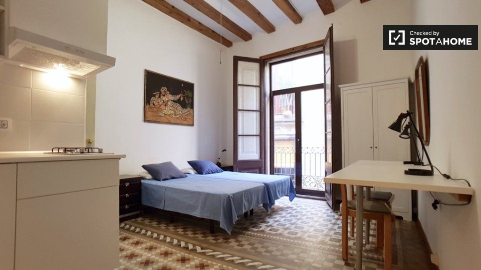 Flat to rent in Barri Gòtic