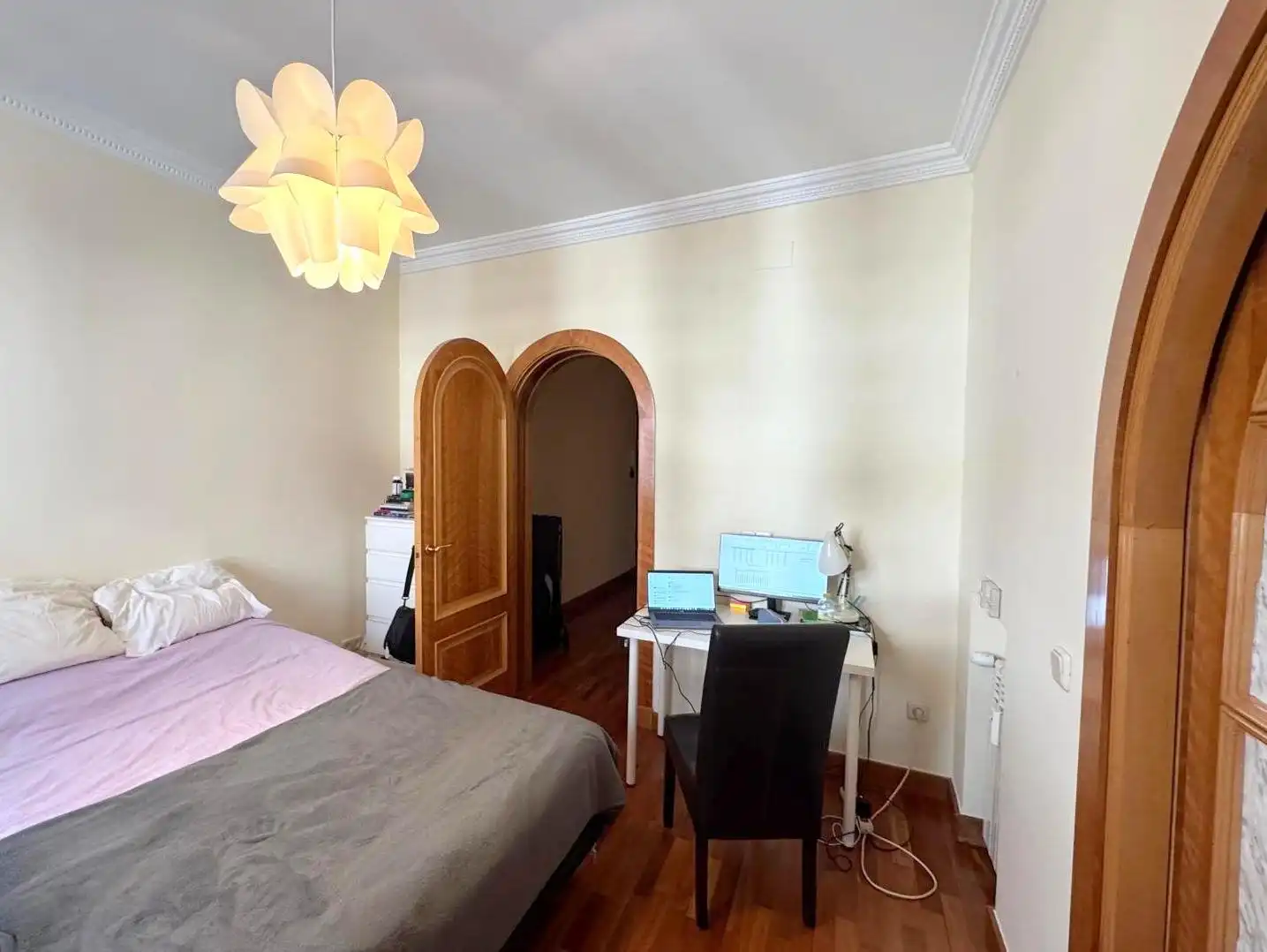 Bedroom of Flat for sale in Madrid  with Heating, Parquet flooring and Furnished