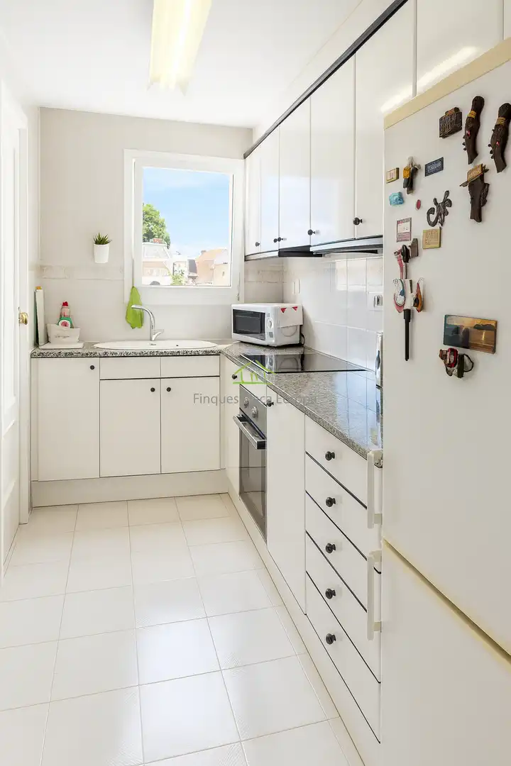 Cuina de Apartament en venda en Sant Feliu de Guíxols amb Aire condicionat, Calefacció i Terrassa