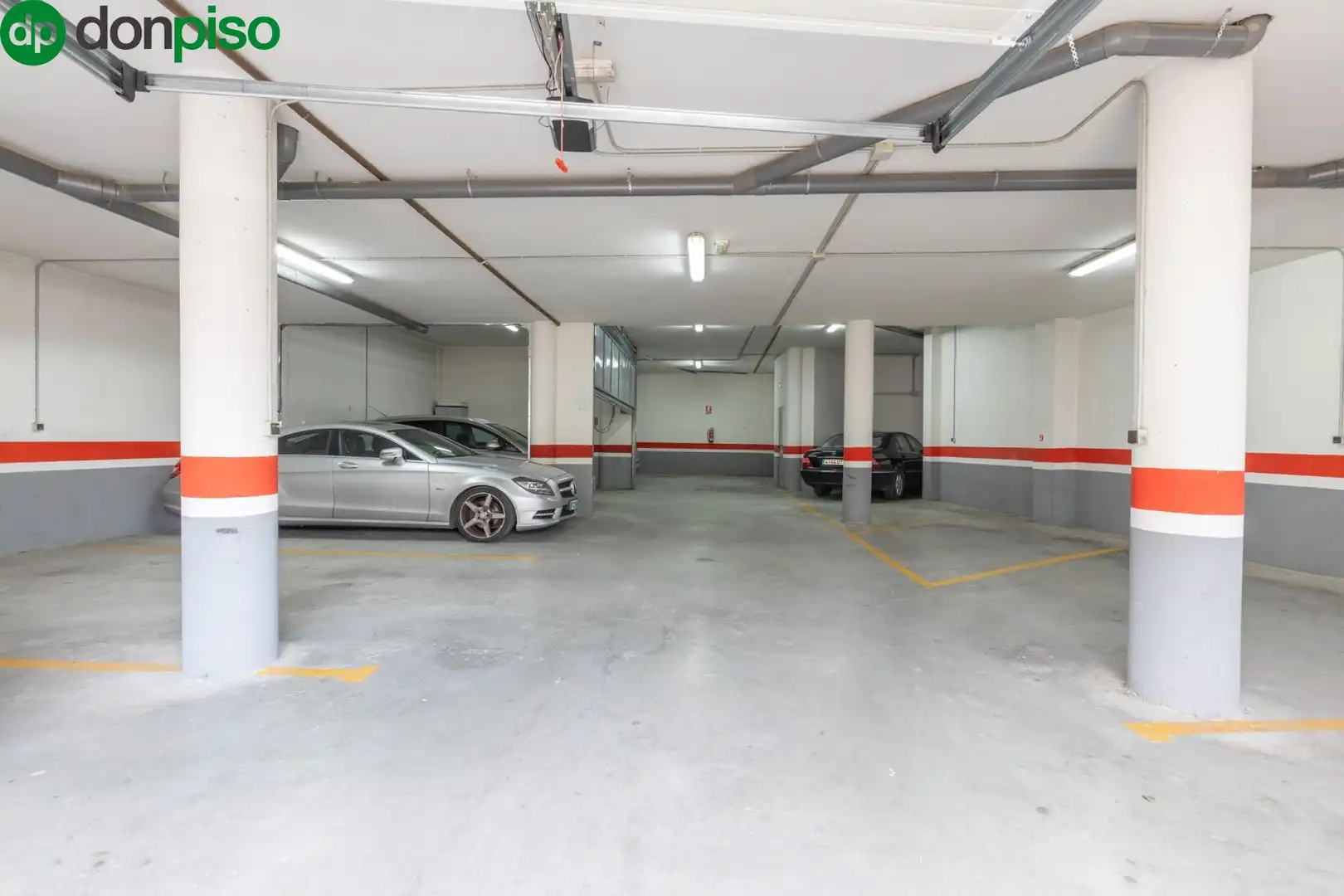 Parkplatz von Wohnung zum Verkauf in Güevéjar mit Balkon