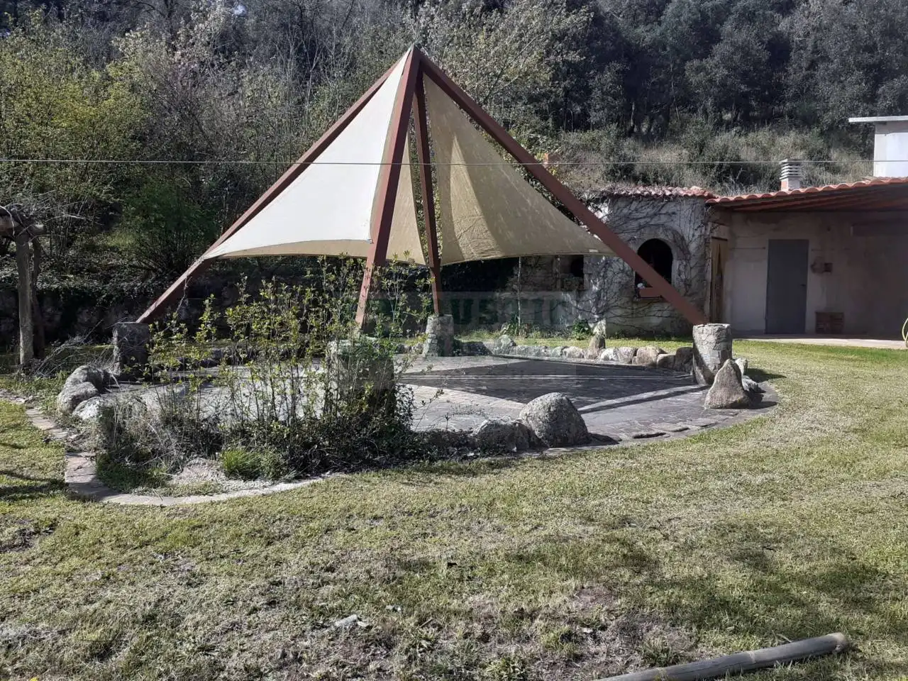 Casa rústica amb jardí en venda a Riudarenes, imagen 22