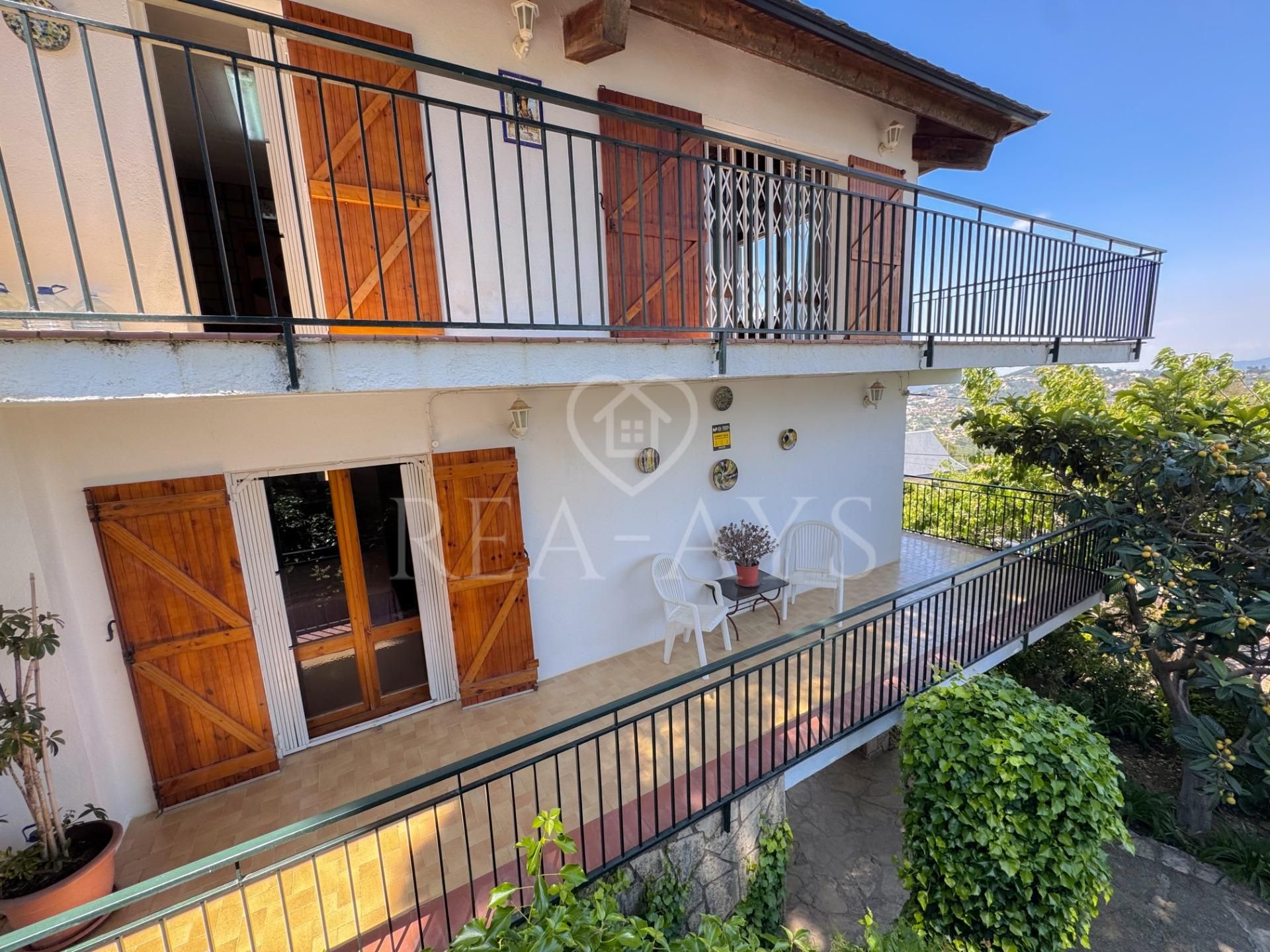 Terrassa de Casa o xalet en venda en Vallirana amb Calefacció, Jardí privat i Terrassa