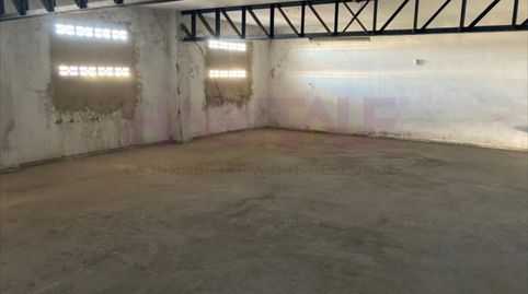 nave industrial muy versátil y muy comercial con gran fachada a la autovía chaflan totalmente exterioroficinas montacargas con luz, imatge 3