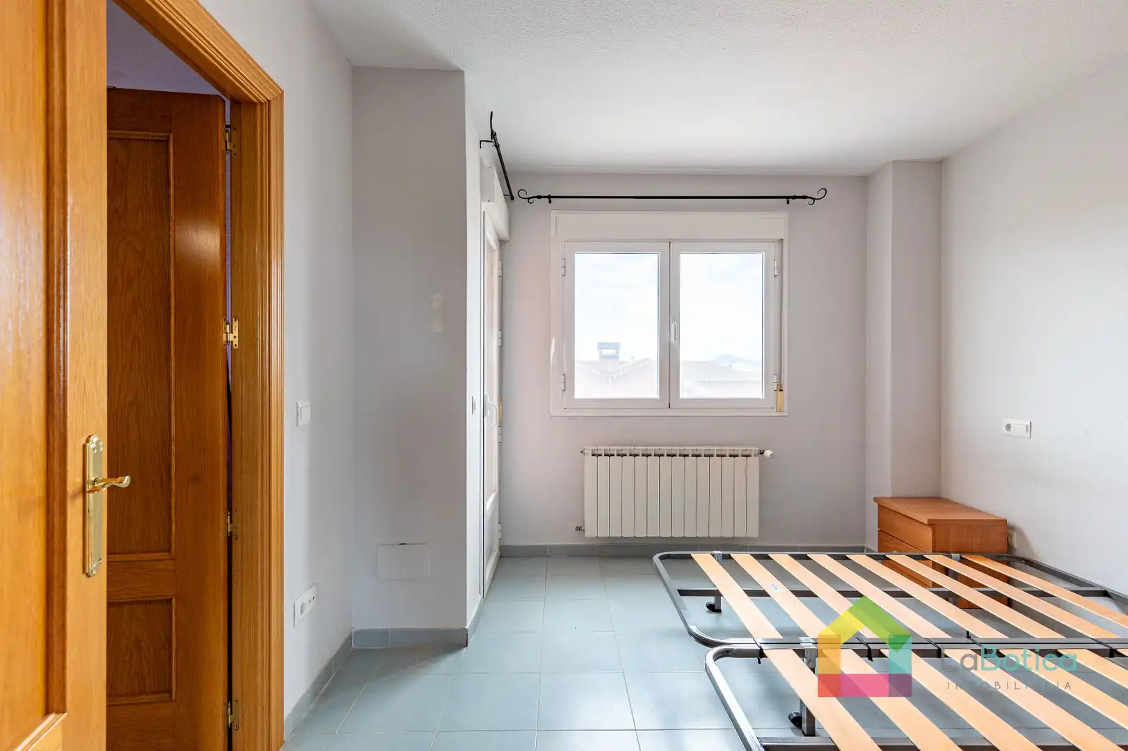 Habitación de Casa adosada en venta en Burguillos de Toledo con Calefacción, Jardín privado y Terraza