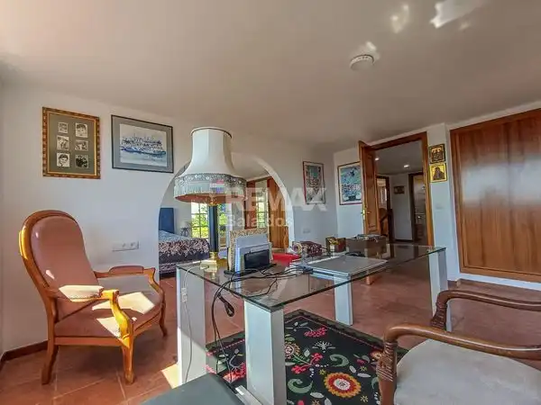 Sala d'estar de Casa o xalet en venda en O Rosal   amb Calefacció, Jardí privat i Terrassa
