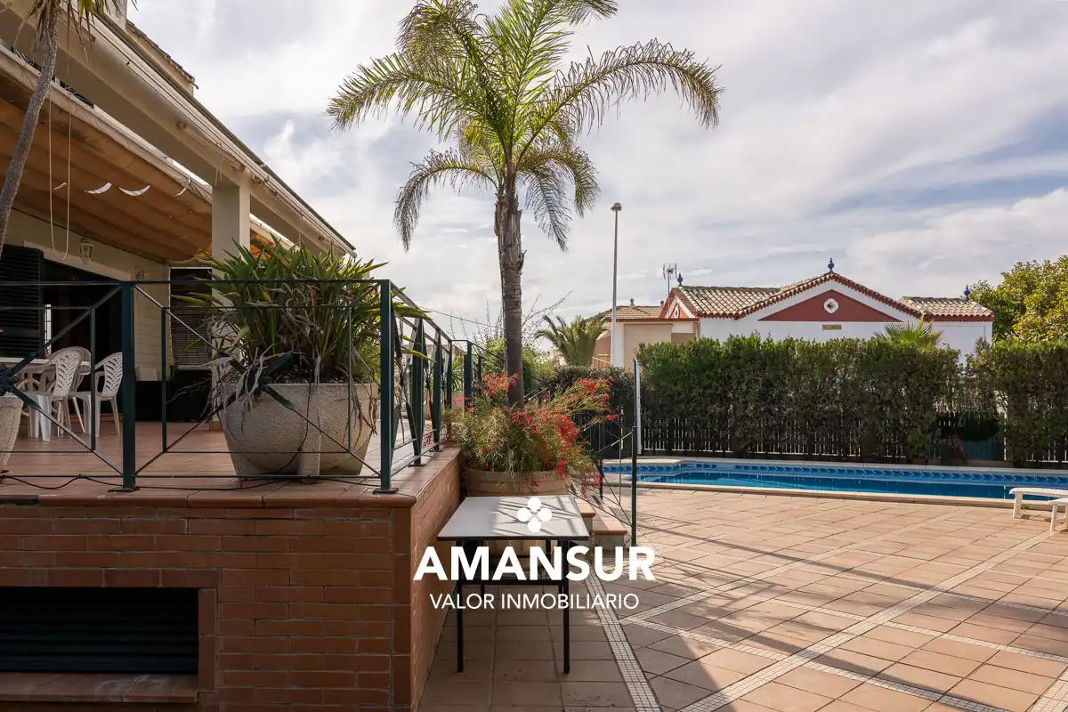 Exterior view of Houses for sale in Punta Umbría  with Heating, Terrace and Swimming Pool