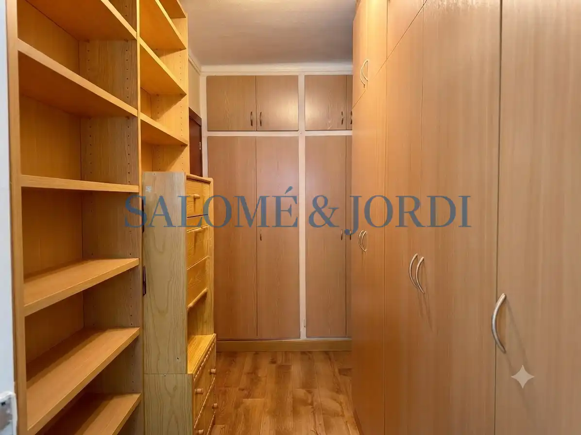 Schlafzimmer von Wohnung zum Verkauf in Mataró mit Heizung, Terrasse und Möbliert