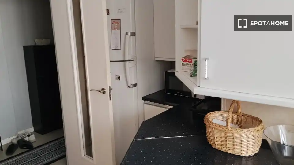 Cuina de Pis per a compartir en Collado Villalba amb Aire condicionat, Calefacció i Moblat