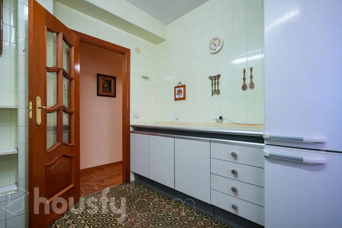 Kitchen of Flat for sale in Madrid  with Heating, Terrace and Storage room