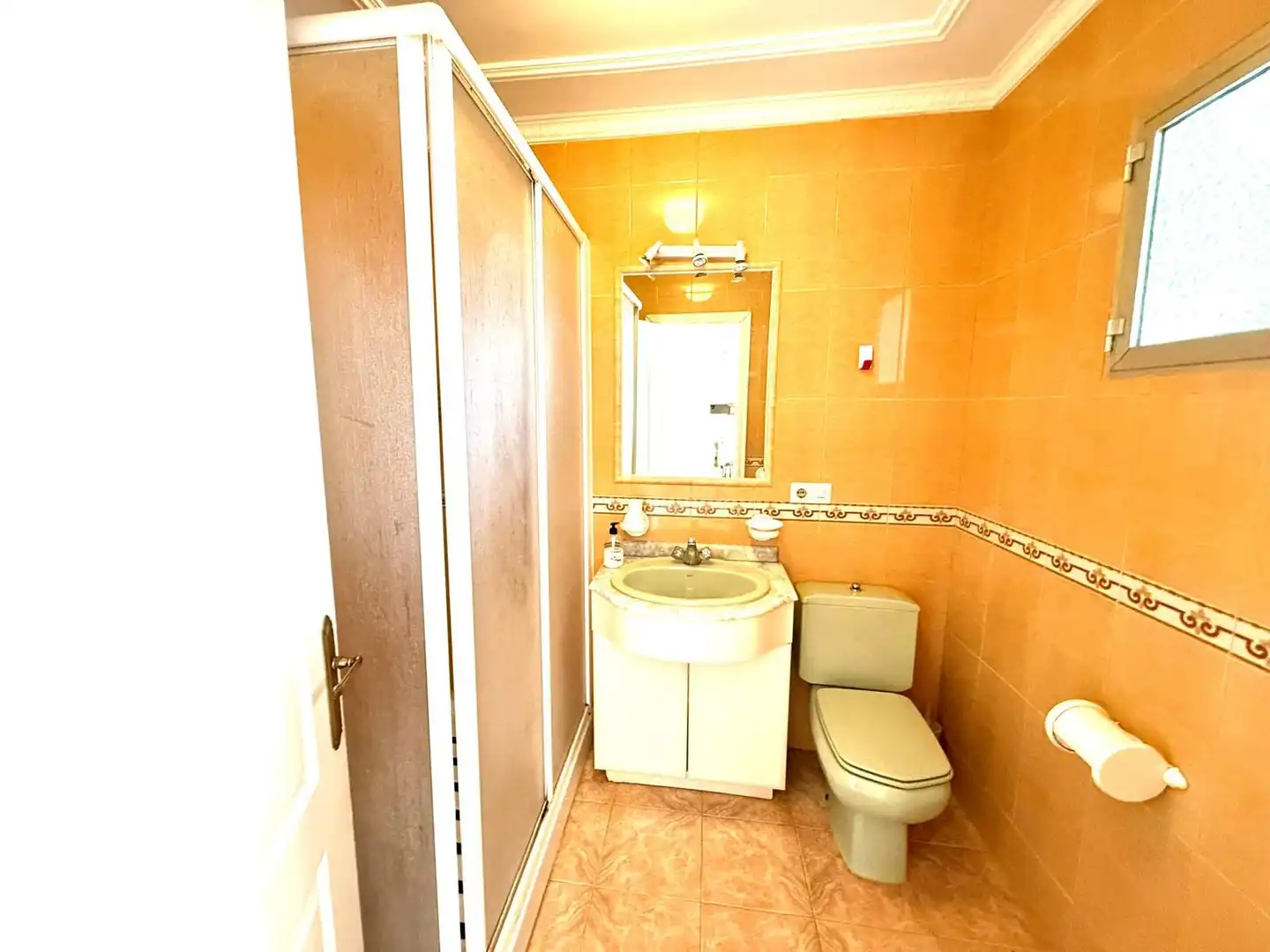 Bathroom of Detached homes for sale in Nerja  with Air Conditioner, Private garden and Terrace