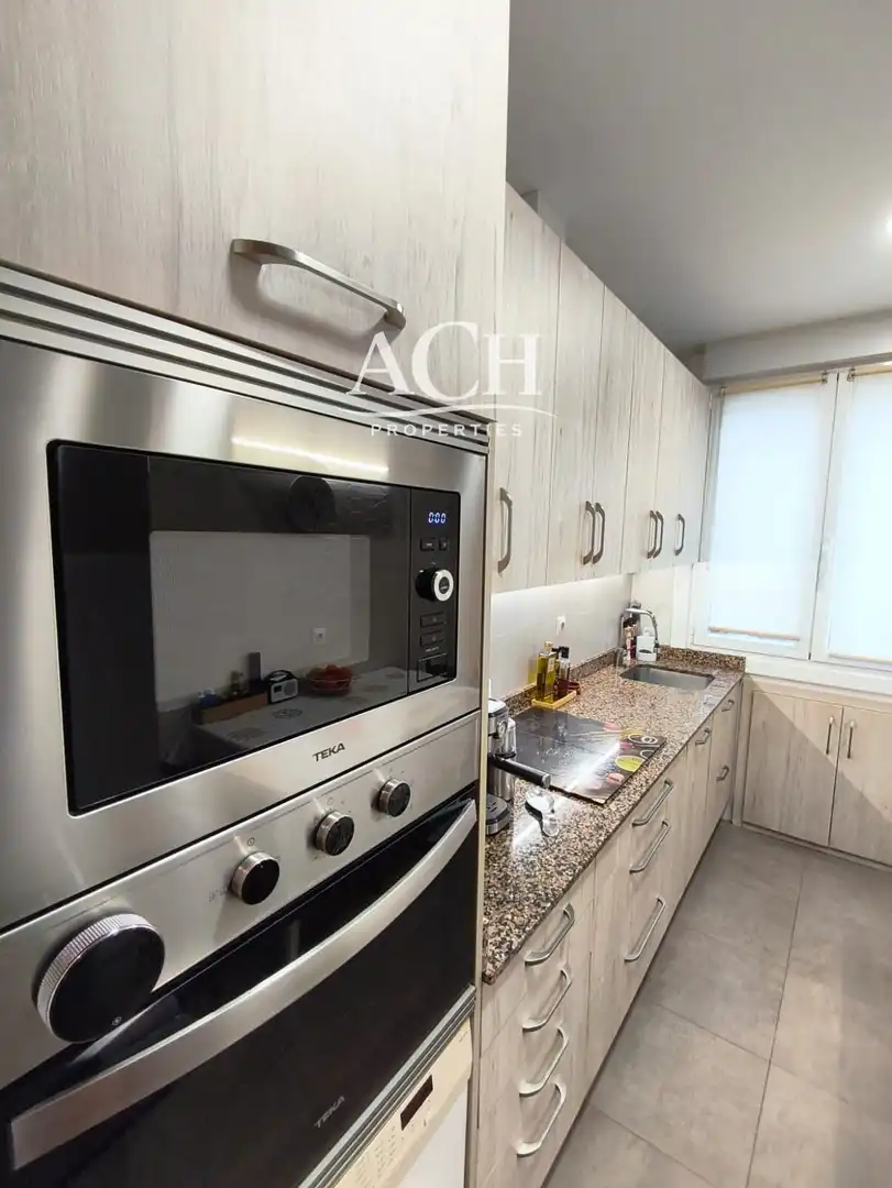 Cocina de Piso de alquiler en Bilbao  con Amueblado, Lavadora y TV