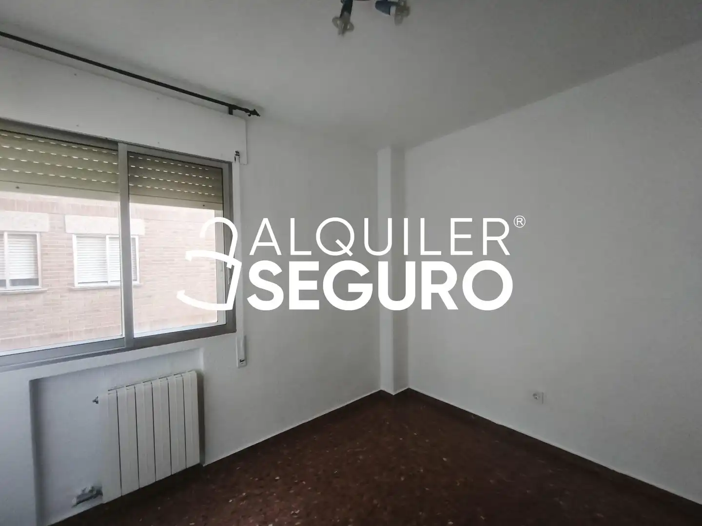 Bedroom of Flat for rent in Zaragoza  with Heating, Terrace and Storage room