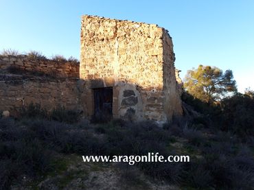 Casa rústica en venta en Fabara