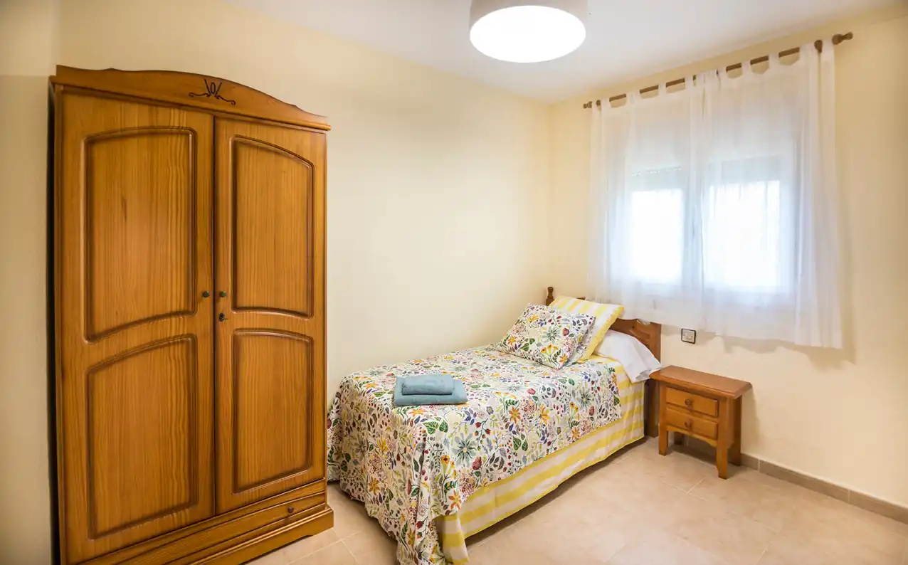 Habitación de Casa o chalet de alquiler en Chiclana de la Frontera con Piscina y Amueblado