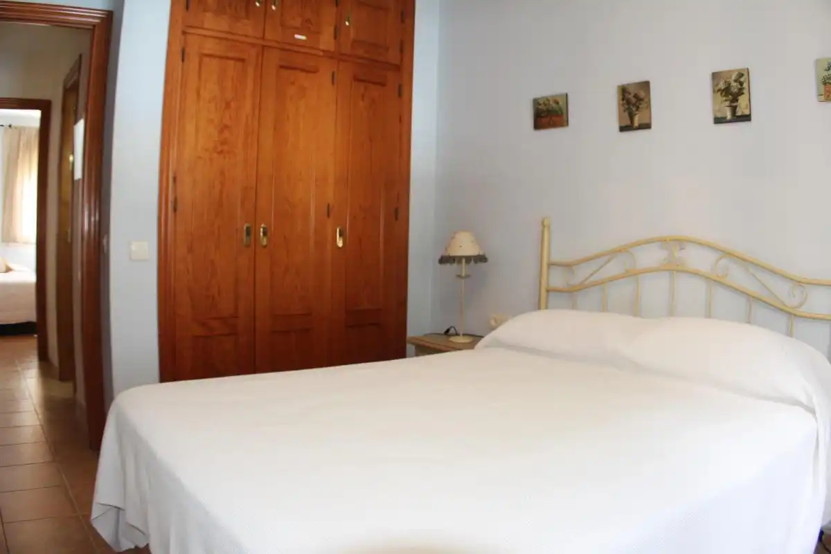 Habitación de Apartamento en venta en Chiclana de la Frontera con Aire acondicionado, Amueblado y Piscina comunitaria