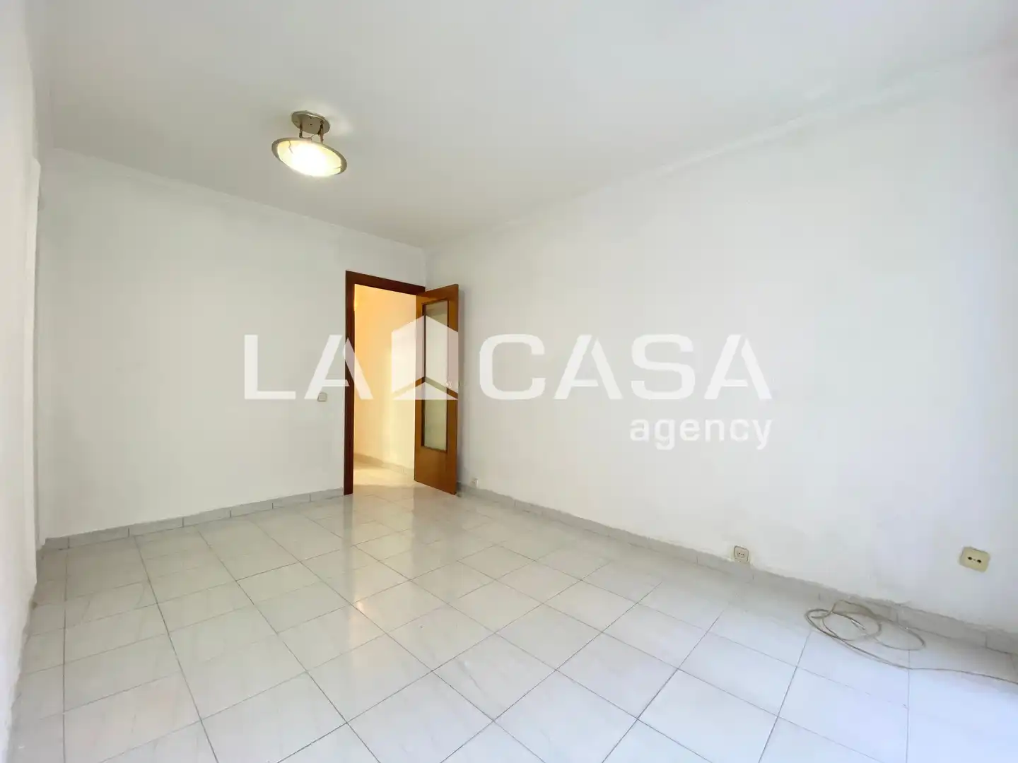 Piso en venta en Sant Adrià de Besòs con Calefacción y Balcón