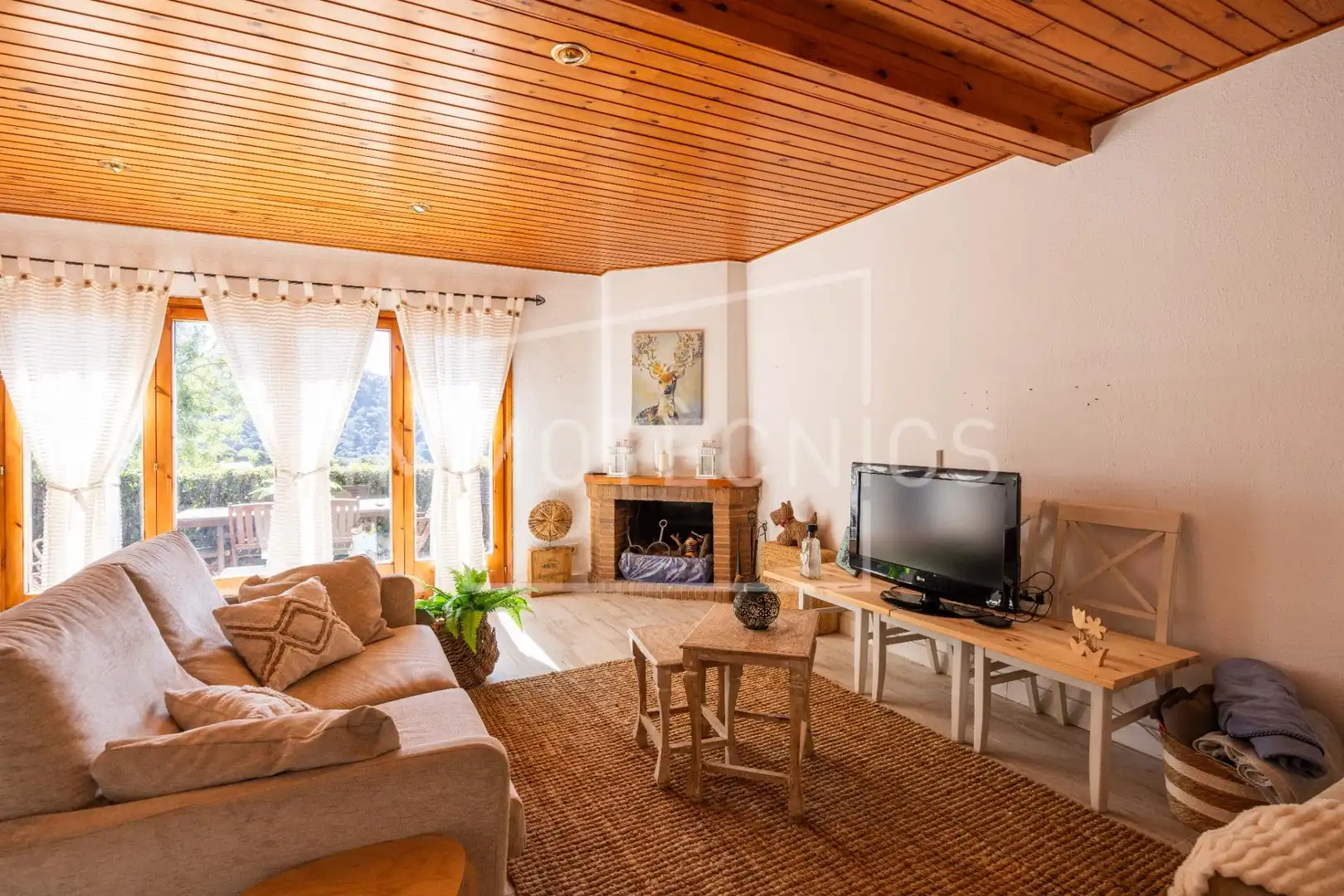 Living room of Houses for sale in Sant Cebrià de Vallalta
