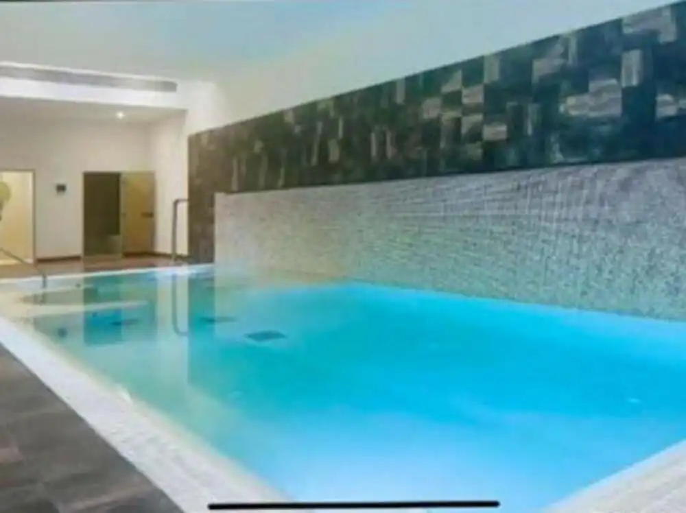 Schwimmbecken von Dachboden zur Miete in Benahavís mit Klimaanlage, Heizung und Terrasse