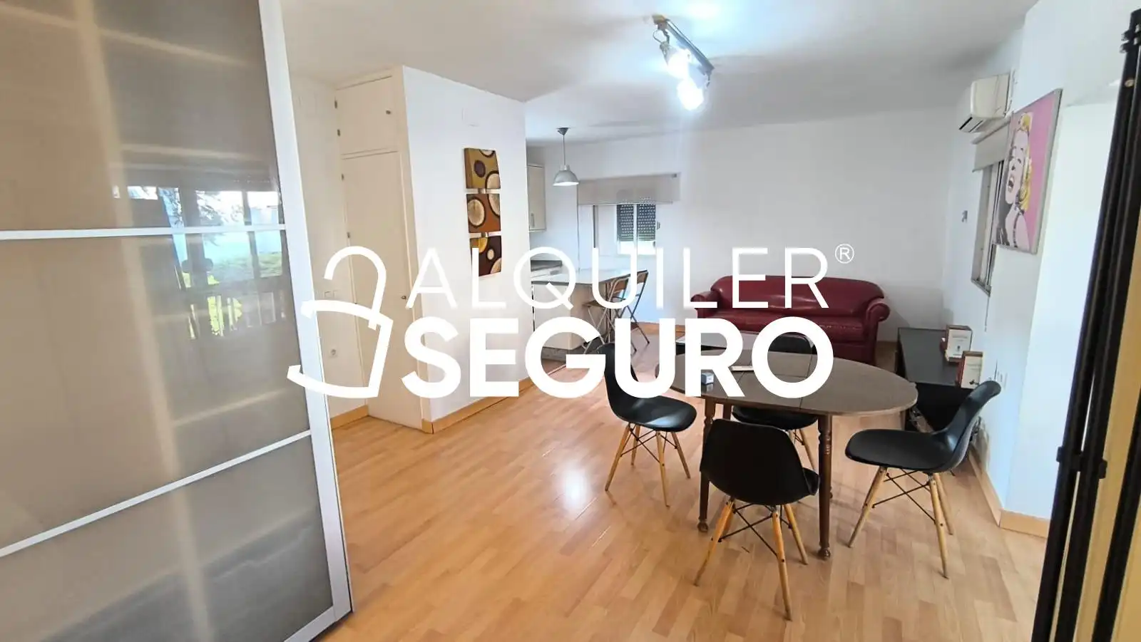 Exterior view of Study for rent in Sevilla  with Air Conditioner and Furnished