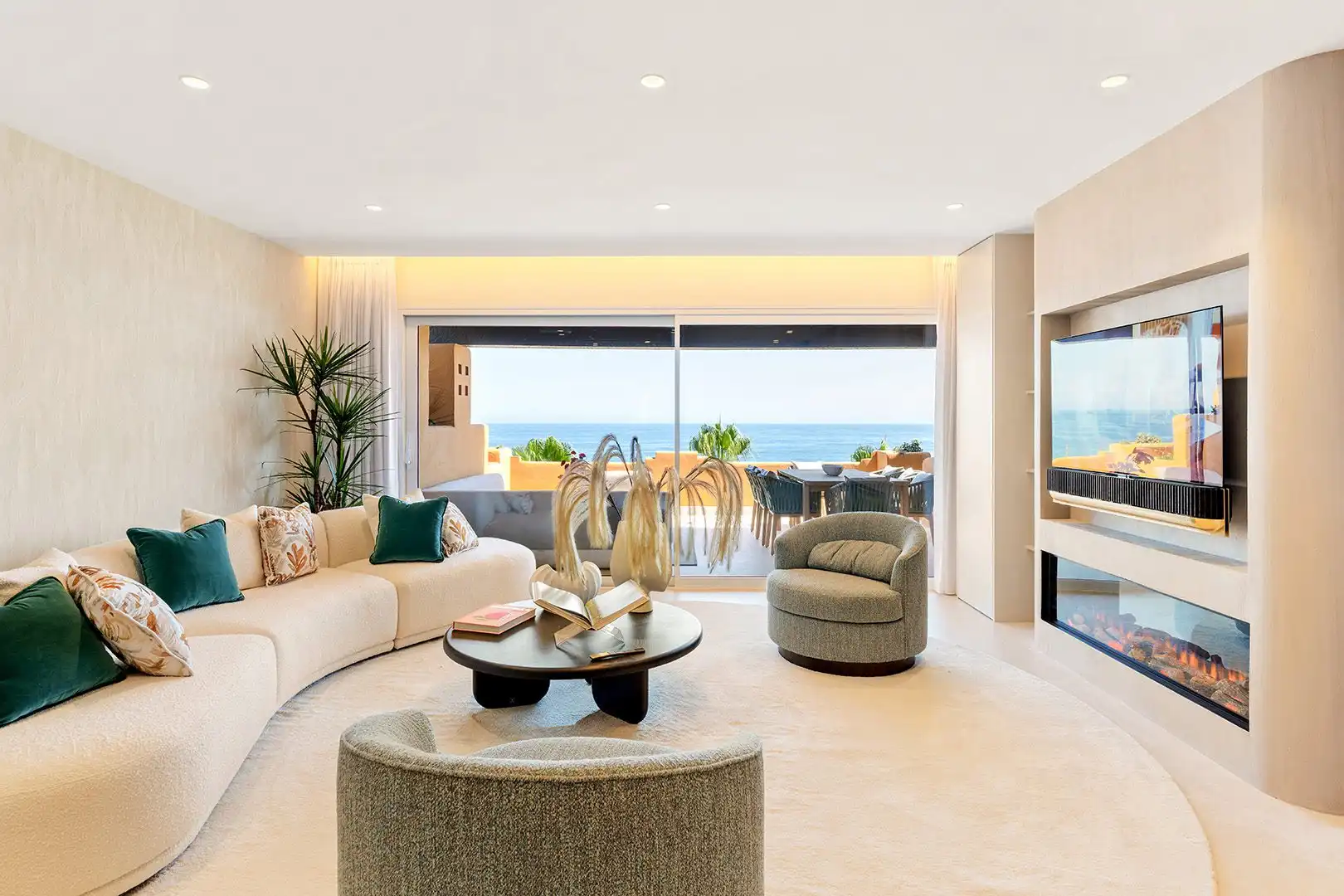 Sala de estar de Piso en venta en Estepona con Aire acondicionado, Calefacción y Terraza