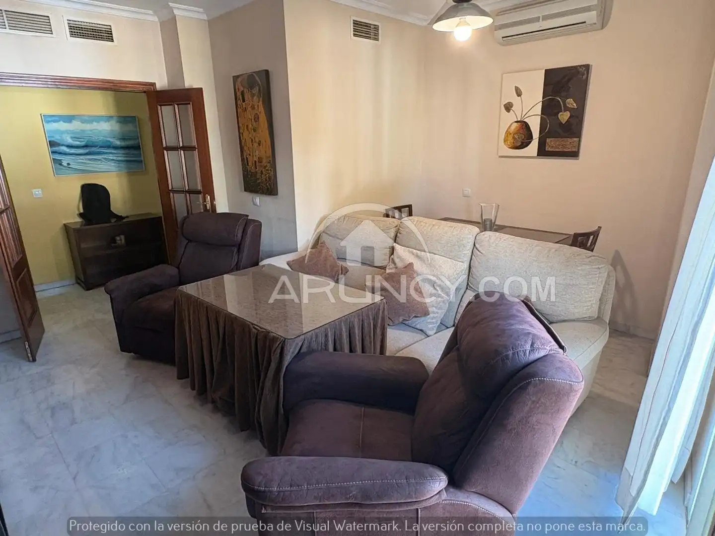Sala de estar de Piso en venta en Alcalá de Guadaira con Aire acondicionado, Calefacción y Amueblado