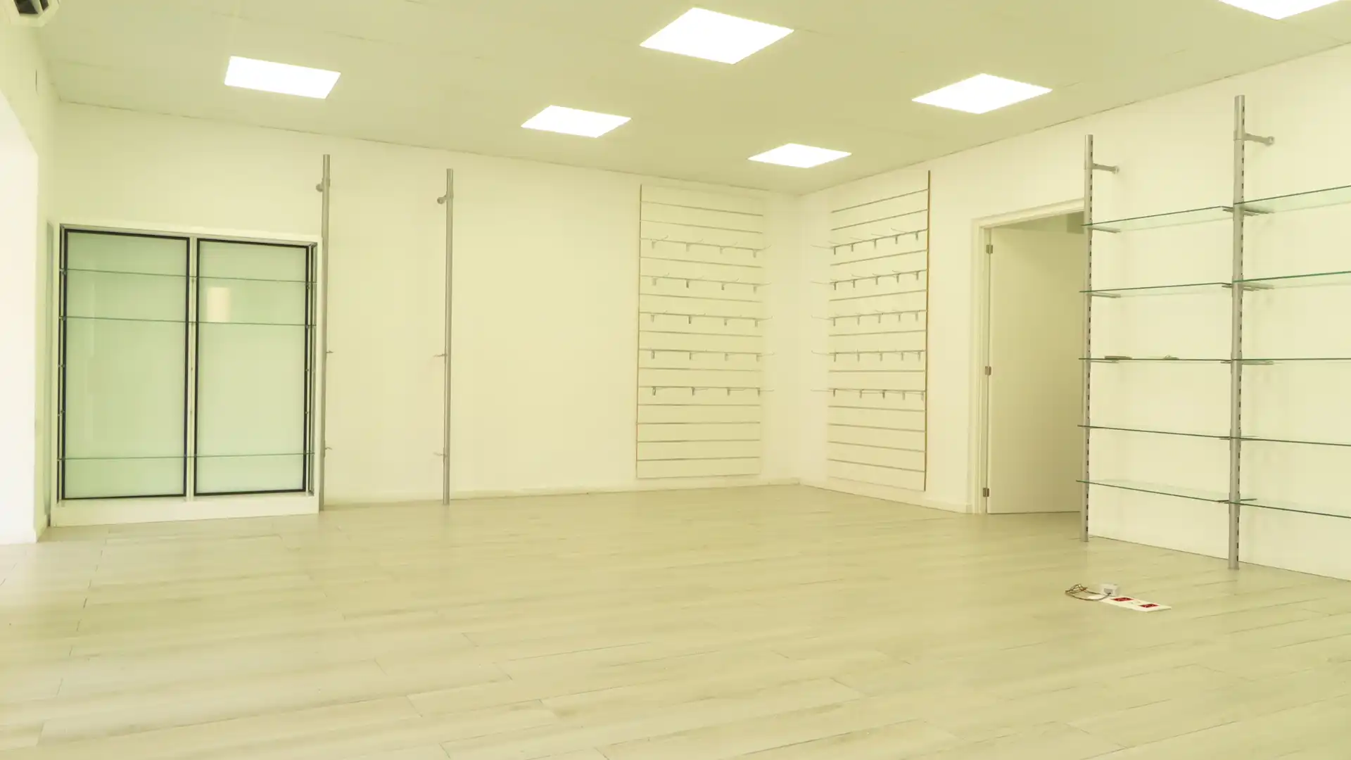 Commercial properties for rent in Cartagena  with Air Conditioner and Heating