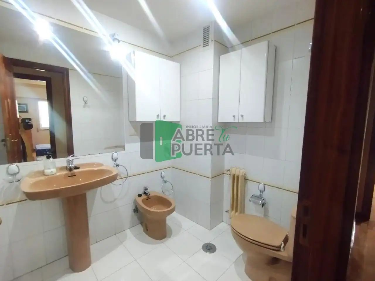 Bathroom of Flat for sale in Ourense Capital   with Heating, Parquet flooring and Storage room