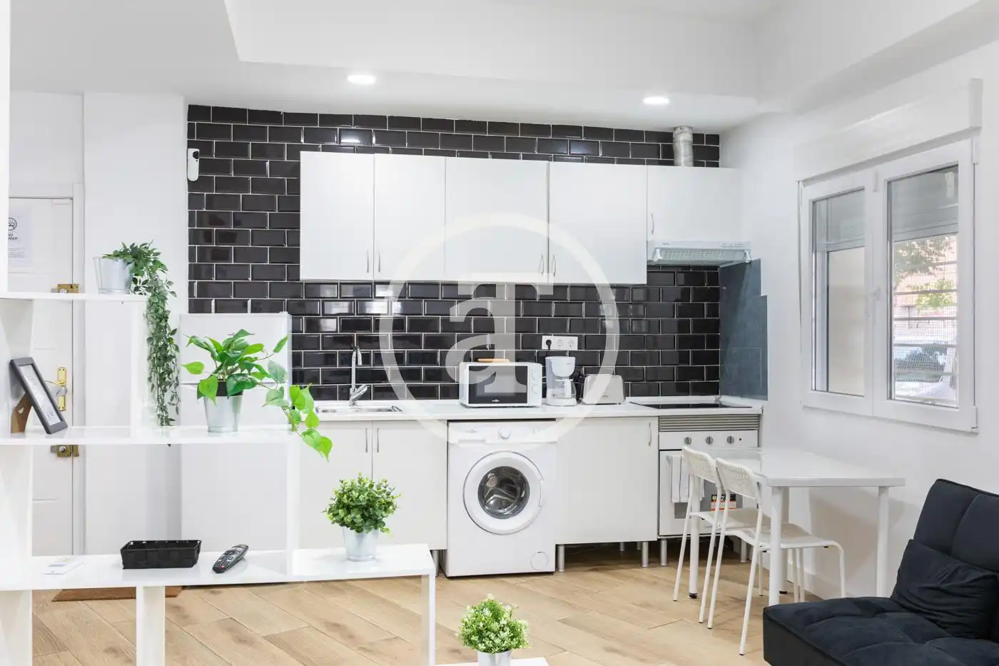 Cocina de Estudio de alquiler en Madrid con Aire acondicionado, Calefacción y Amueblado