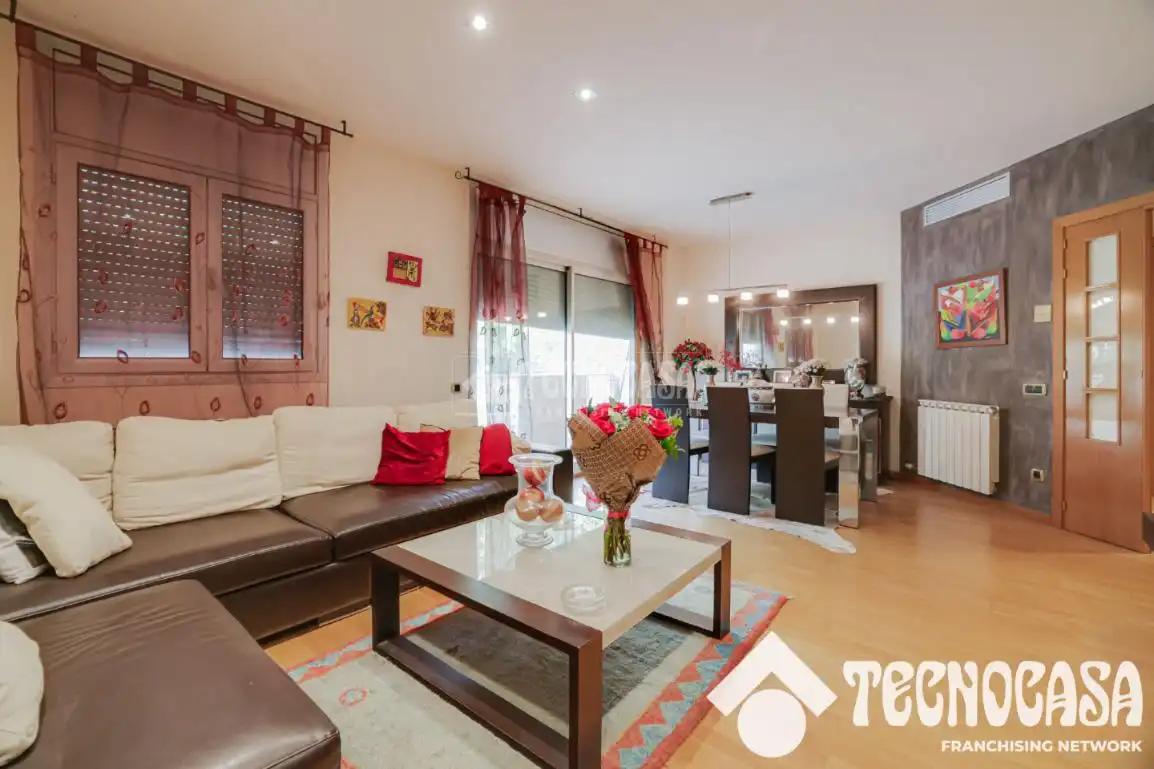 Wohnzimmer von Wohnung zum Verkauf in Barcelona mit Klimaanlage, Abstellraum und Balkon
