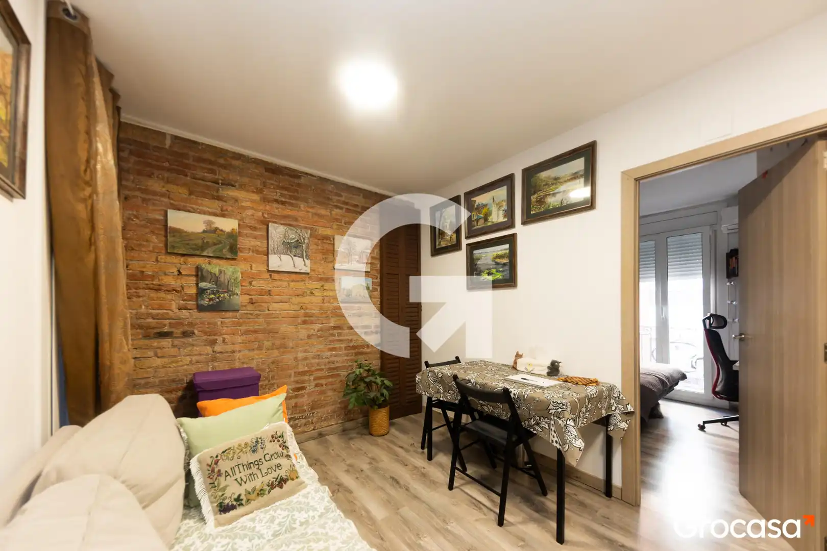 Exterior view of Flat for sale in Barcelona  with Air Conditioner, Oven and Washing machine