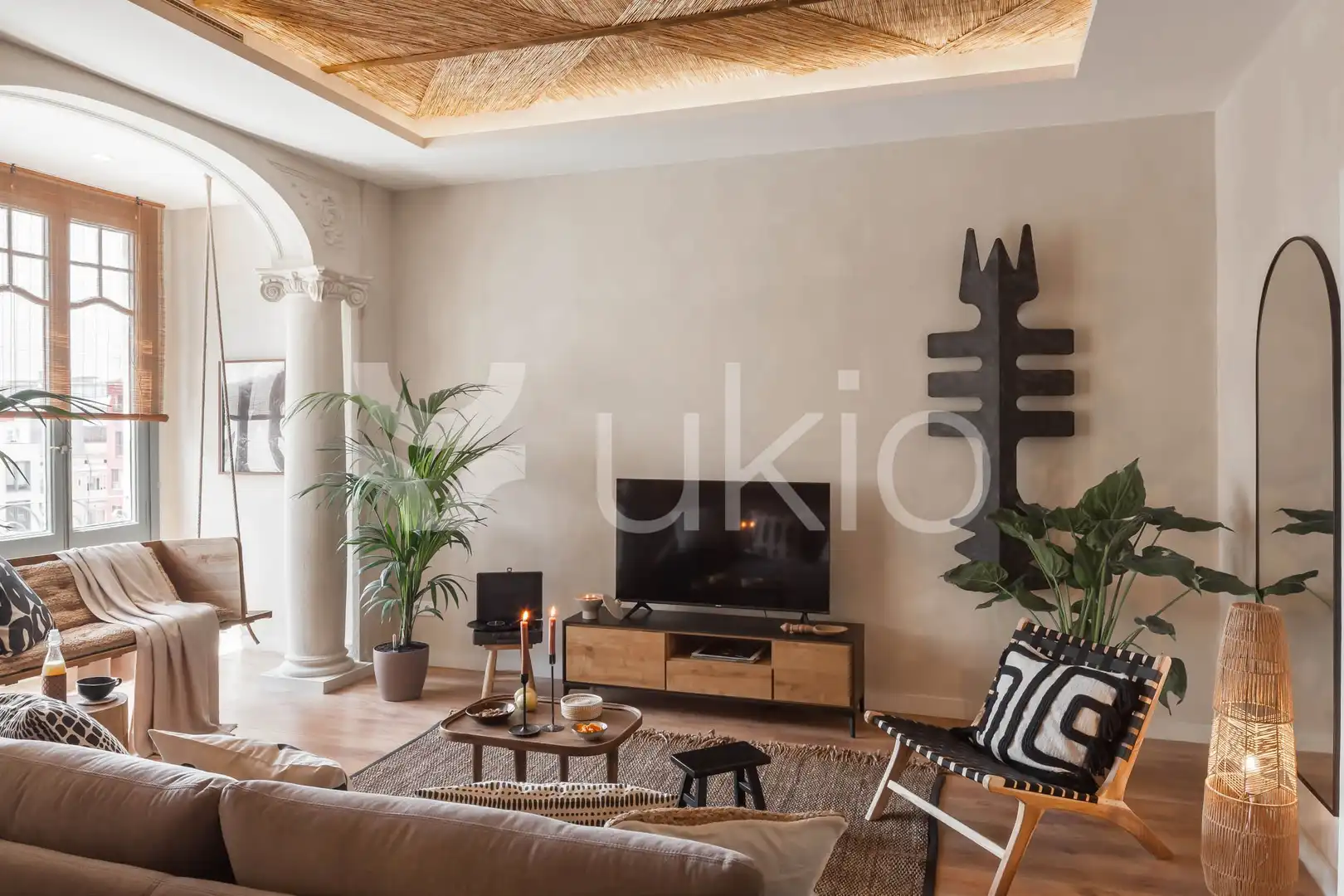 Apartment with lift to rent in Carrer de Balmes