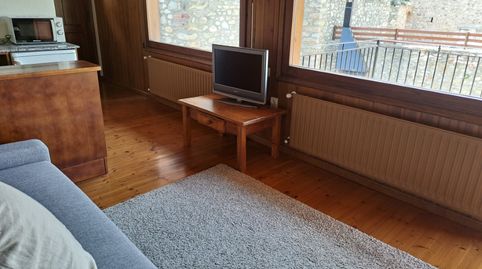 Foto 2 de Loft de alquiler en Carrer Mossèn Cinto Verdaguer, 4, Das, Girona