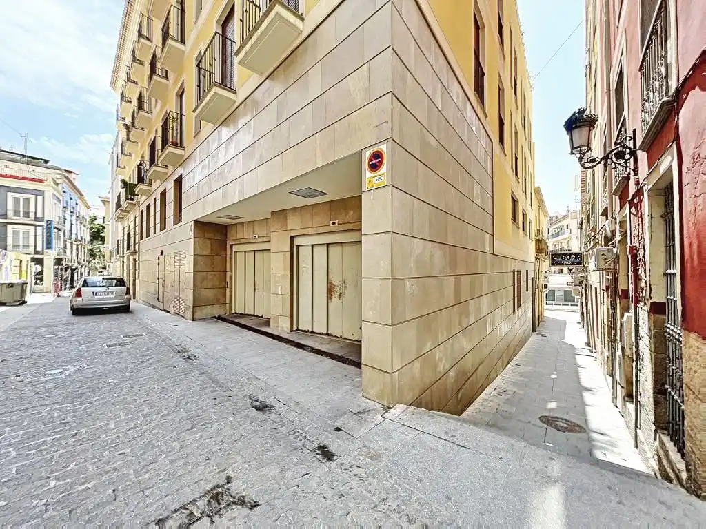 Außenansicht von Garage zum Verkauf in Alicante / Alacant