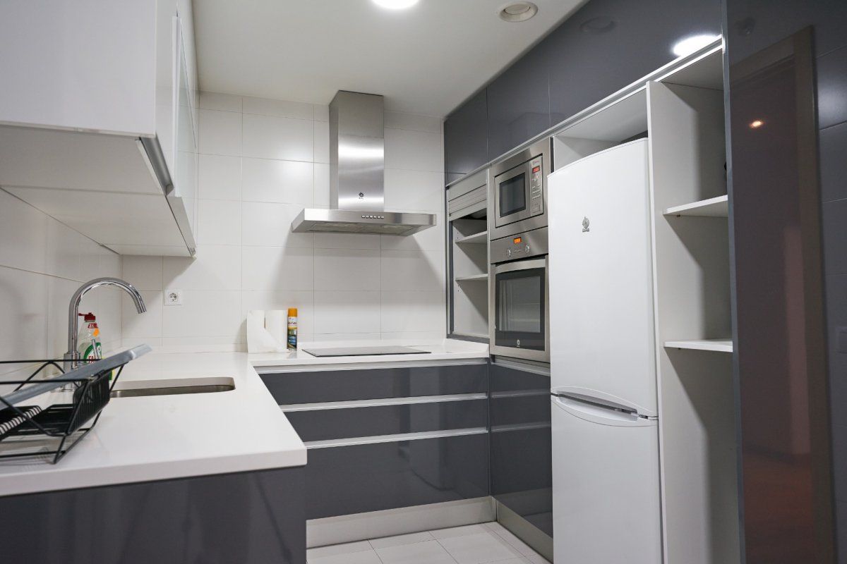 Cocina de Piso de alquiler en Móstoles con Aire acondicionado, Calefacción y Jardín privado
