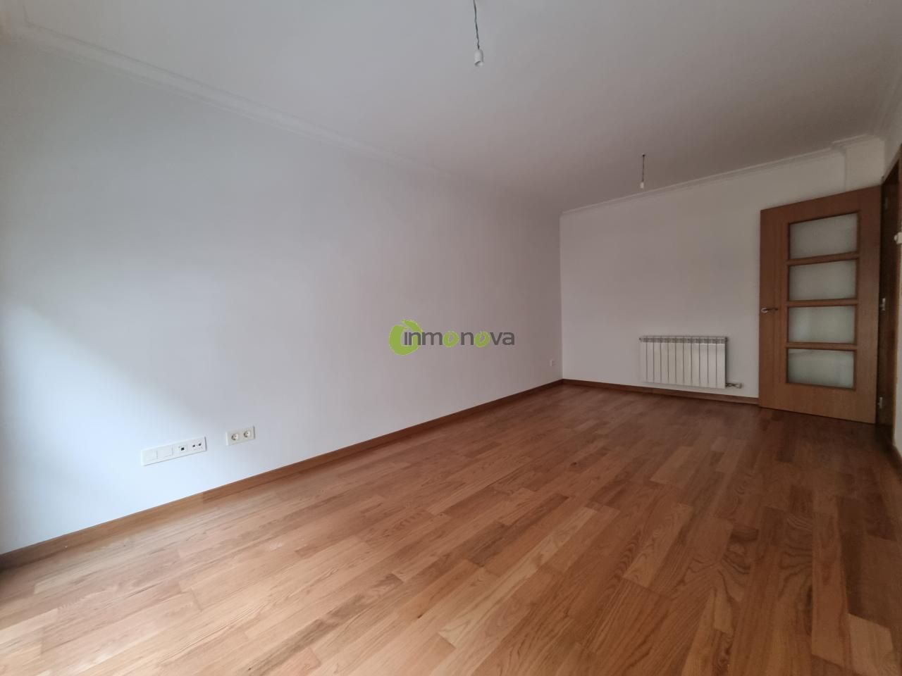 Piso en venta en Cangas  con Calefacción y Trastero