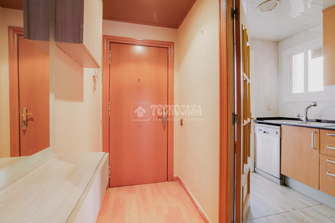 Flat for sale in Sabadell  with Air Conditioner, Heating and Balcony