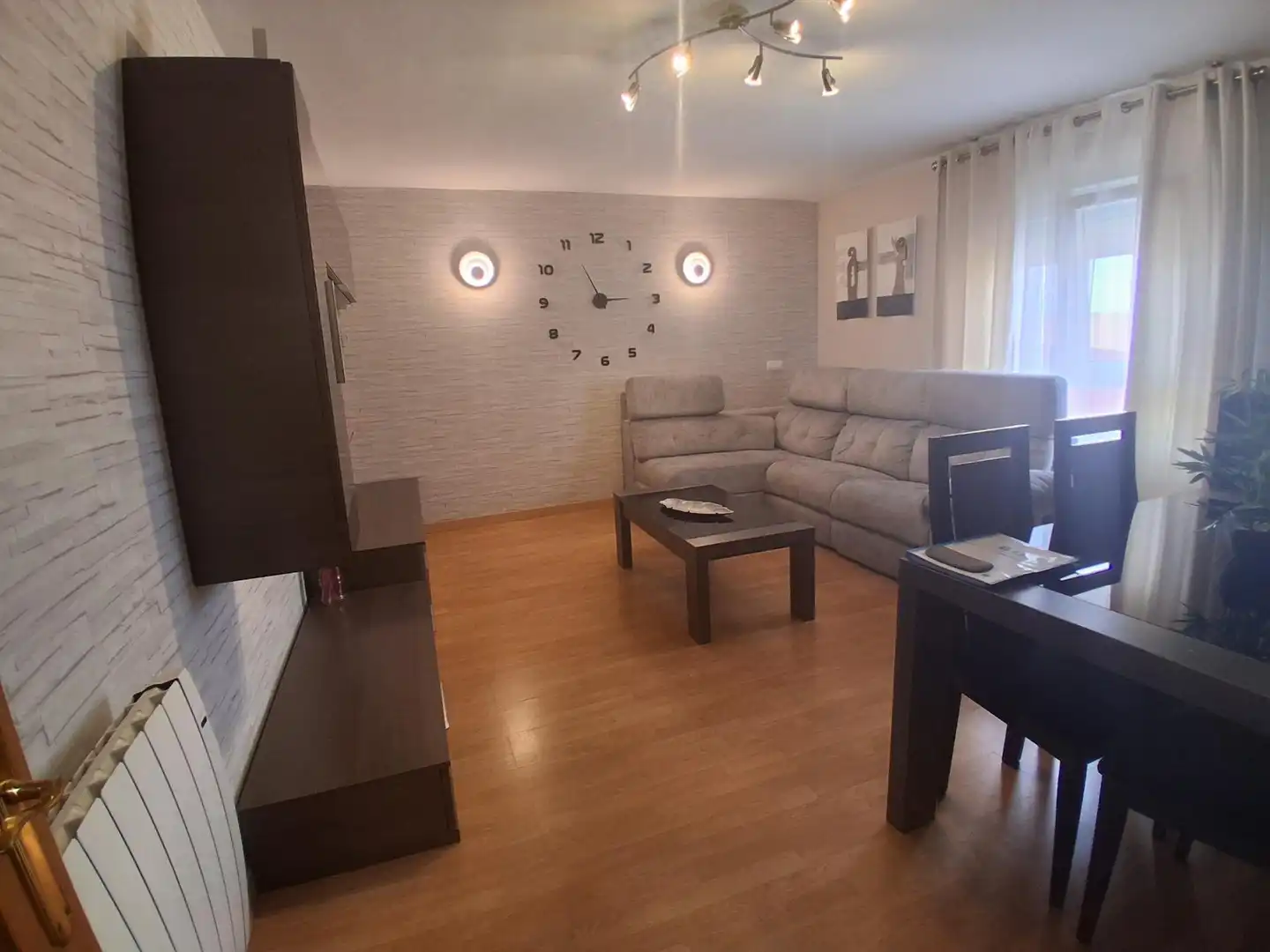 Sala de estar de Piso en venta en Cedillo del Condado con Calefacción y Trastero
