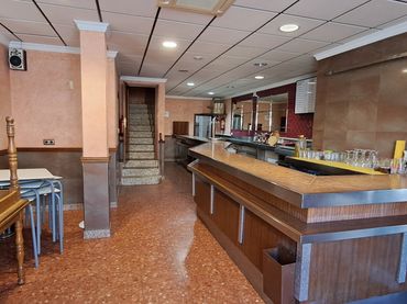 Local comercial de lloguer a Villacastín