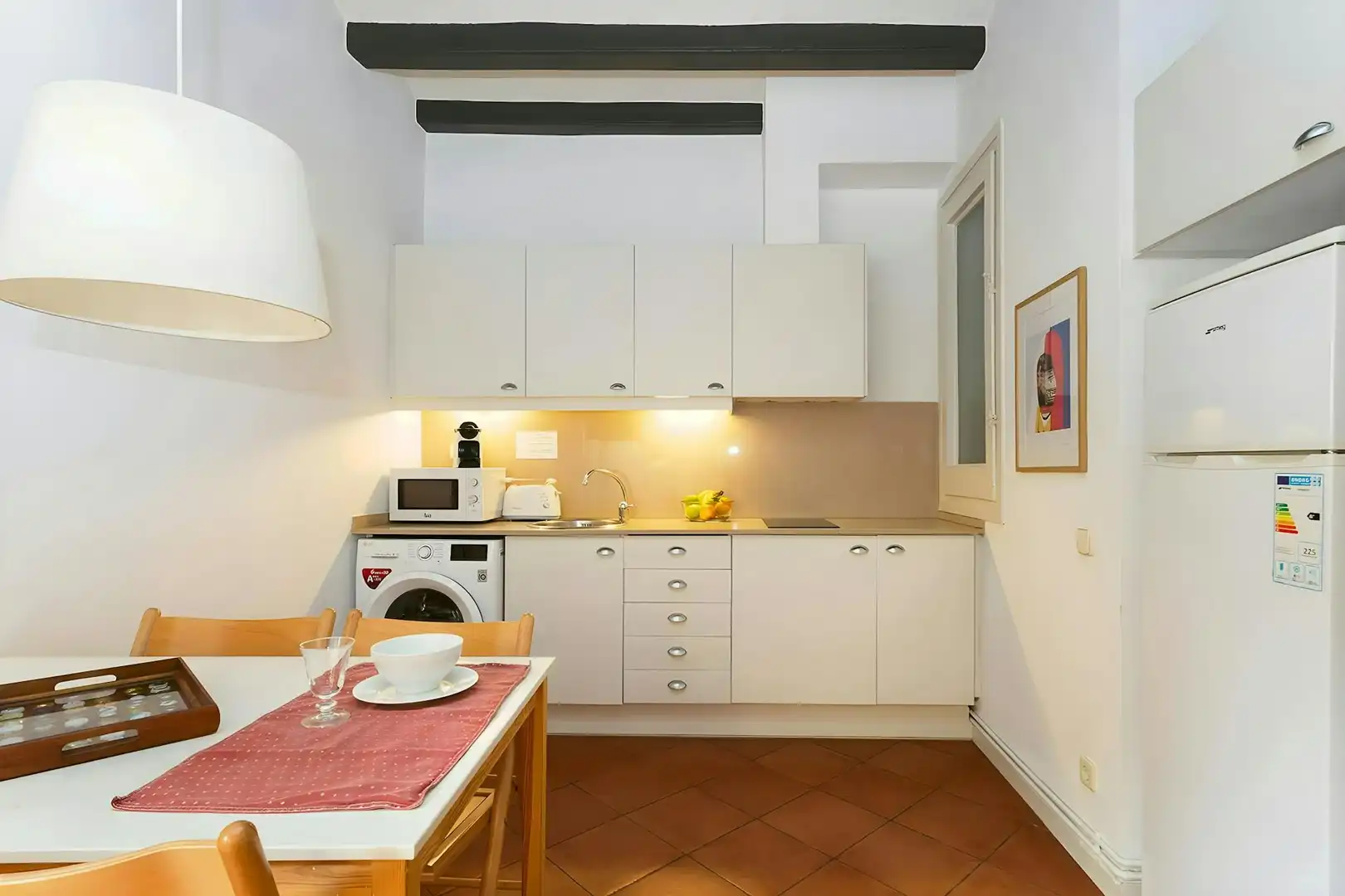 Cocina de Piso de alquiler en Barcelona con Aire acondicionado, Calefacción y Lavadora