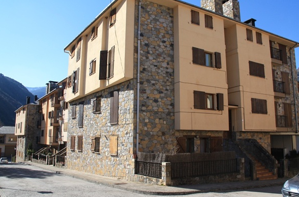 Vista exterior de Traster en venda en Castejón de Sos