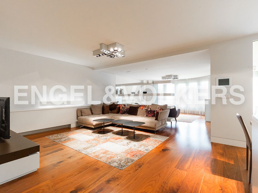 Sala d'estar de Apartament de lloguer en  Valencia Capital amb Aire condicionat, Calefacció i Parquet