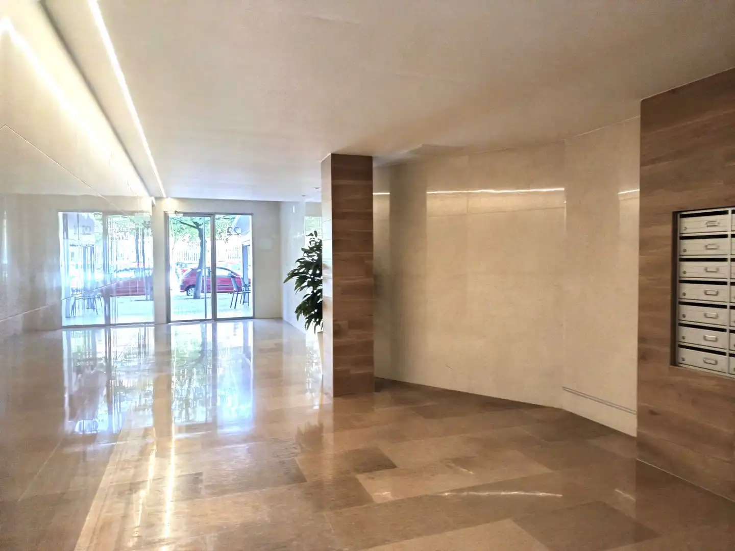 Piso en venta en Valencia con Balcón y Alarma