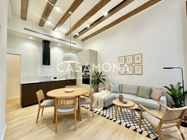 Apartament amb balcó en venda a Ciutat Vella