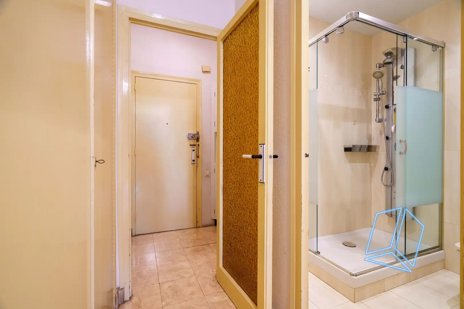 Piso en venta en L'Hospitalet de Llobregat con Balcón
