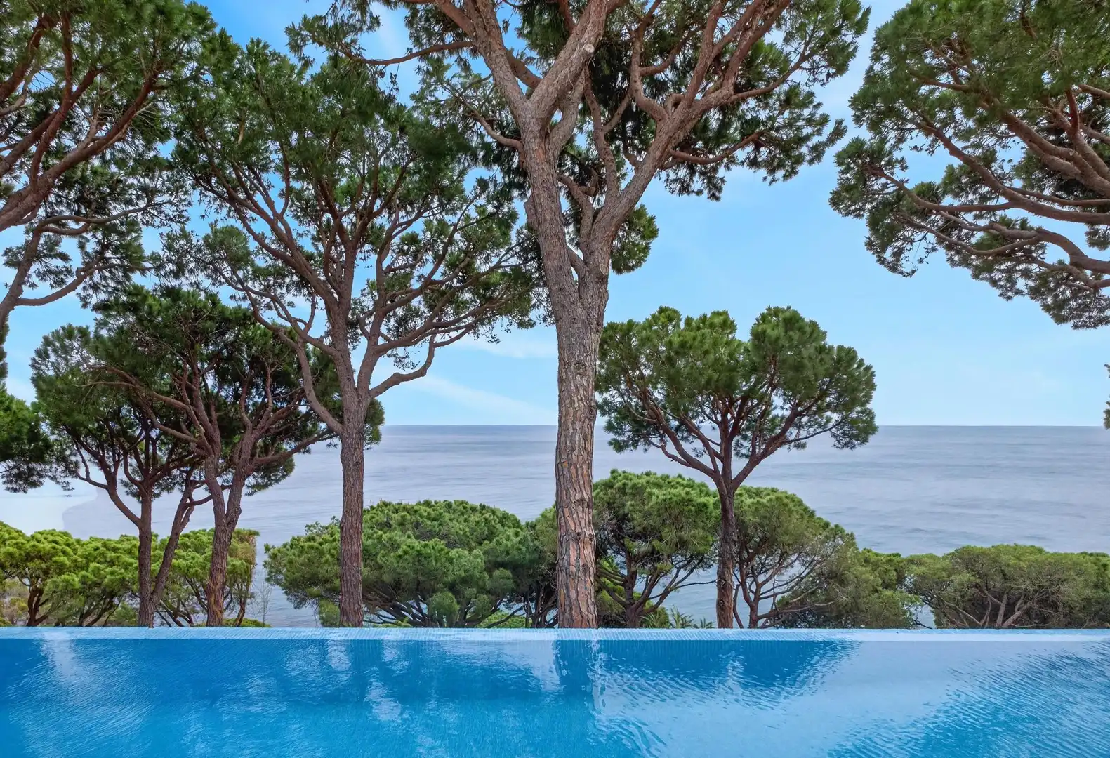 Piscina de Casa o chalet en venta en Sant Feliu de Guíxols con Aire acondicionado, Jardín privado y Parquet