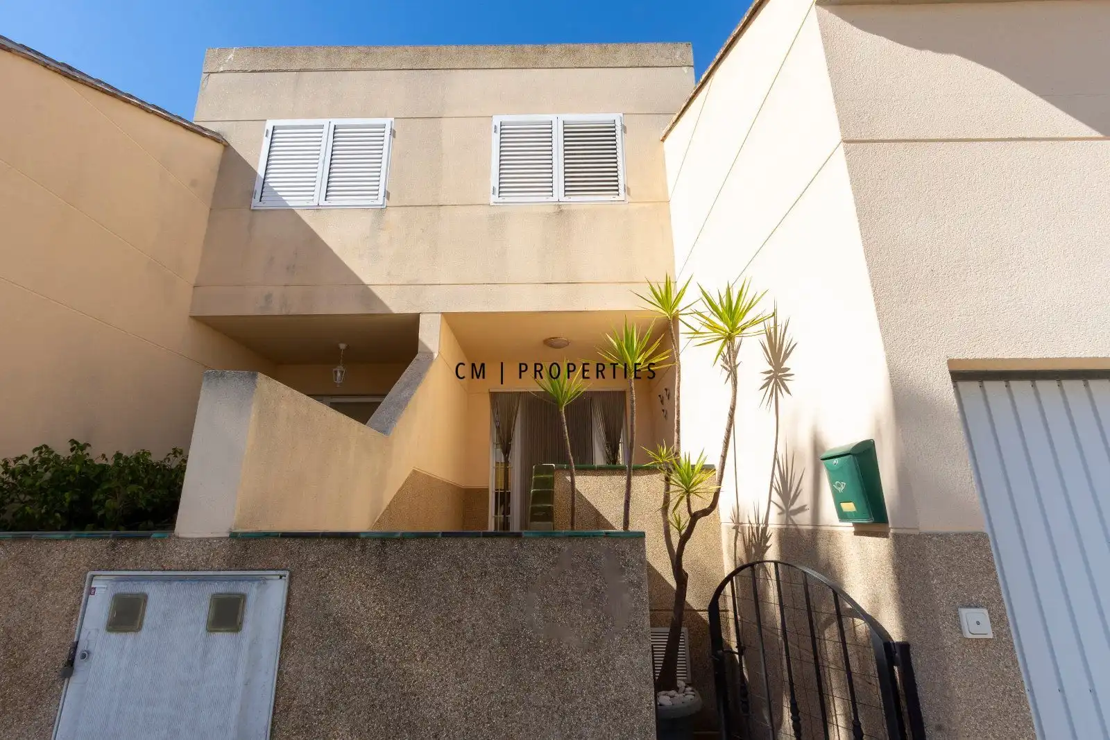 Exterior view of Detached homes for sale in Sagunto / Sagunt  with Air Conditioner, Terrace and Oven